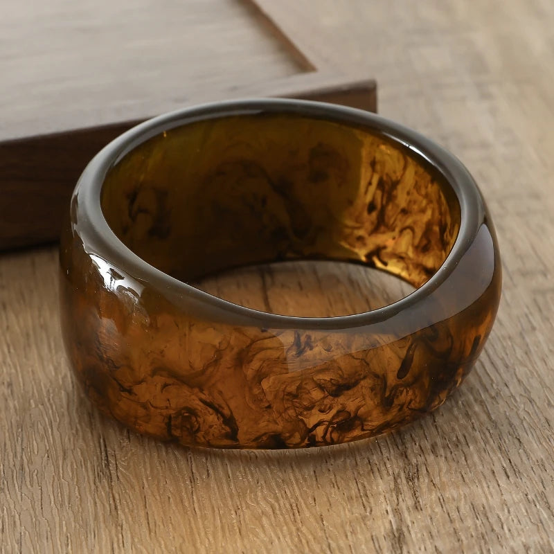 WODE Chunky Resin Coffee Bangle
