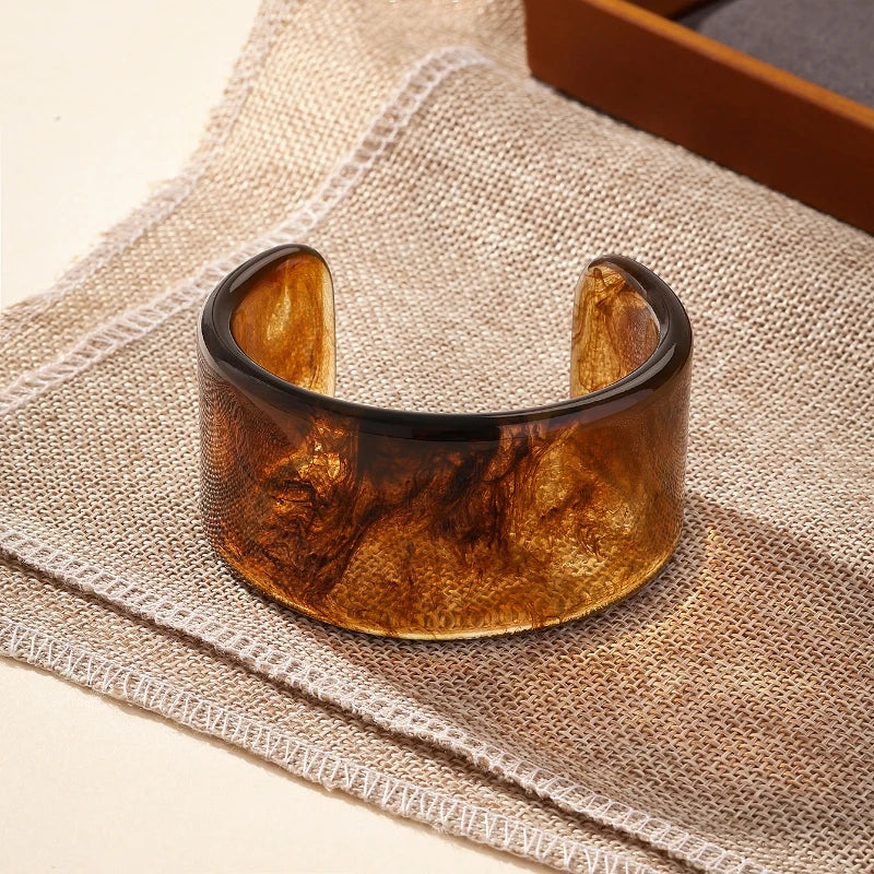 WODE Chunky Resin Coffee Bangle