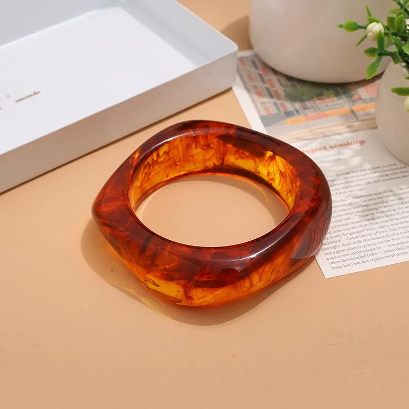 WODE Chunky Resin Coffee Bangle