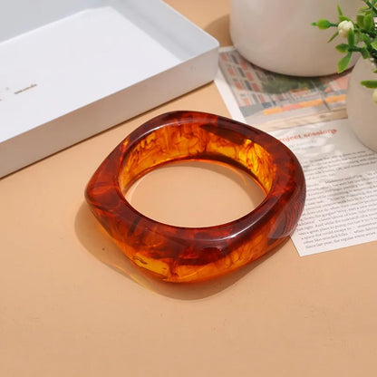WODE Chunky Resin Coffee Bangle